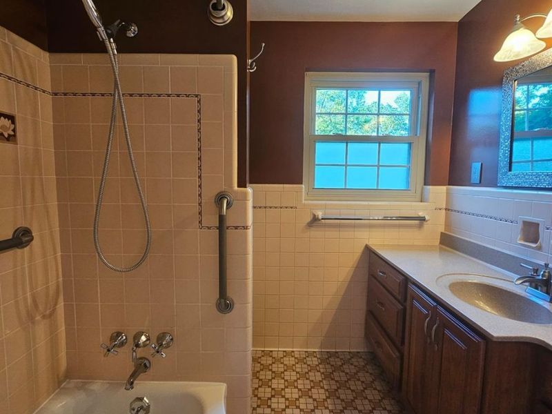4130 Jessup Road, Green Township, OH 45247 Photo 12