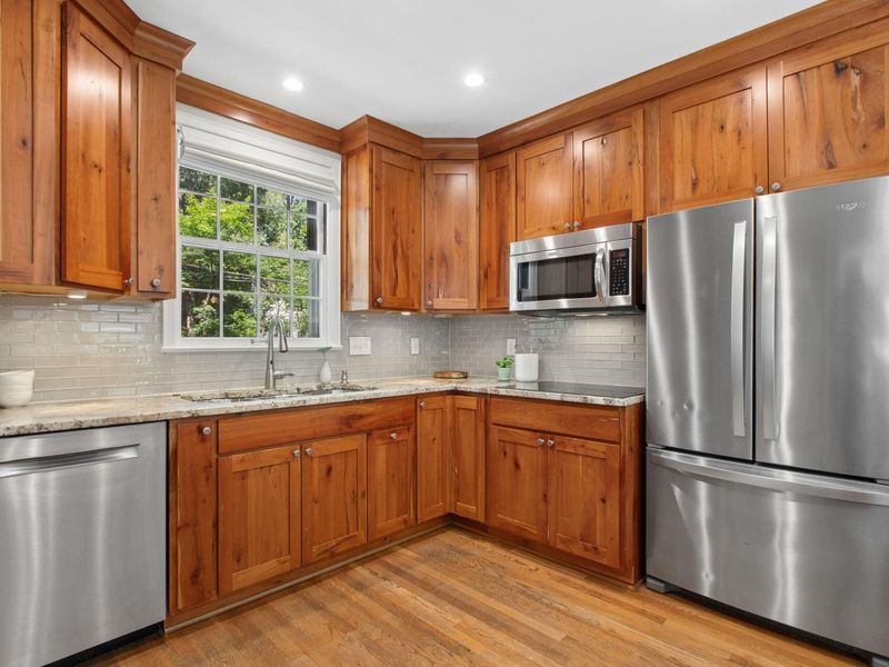 160 W Royal Forest Boulevard, Columbus, OH 43214 Photo 15