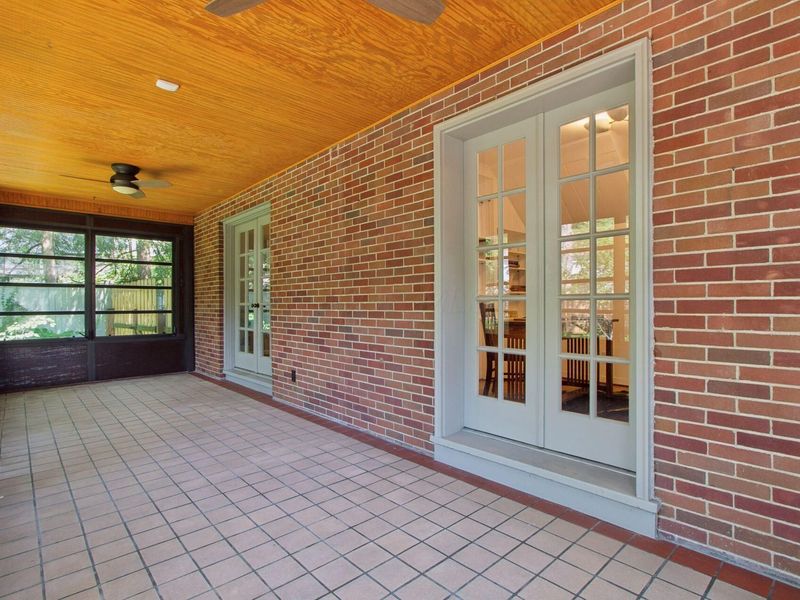 160 W Royal Forest Boulevard, Columbus, OH 43214 Photo 44