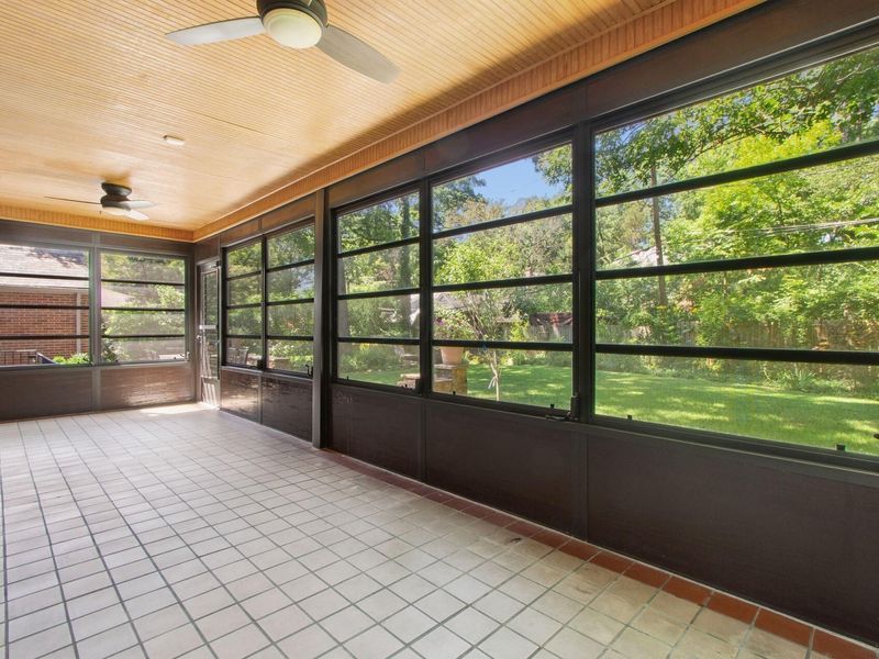 160 W Royal Forest Boulevard, Columbus, OH 43214 Photo 45