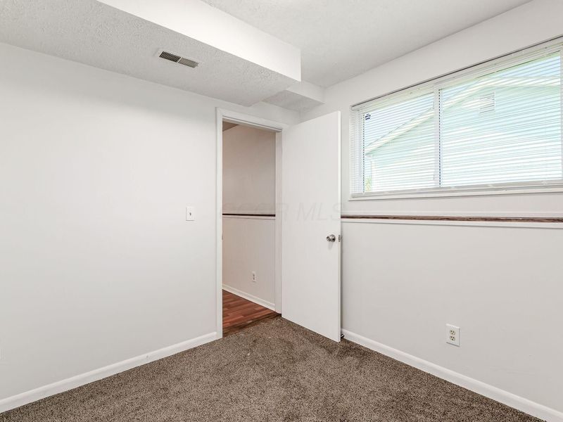 792 Carteret Drive, Columbus, OH 43228 Photo 14