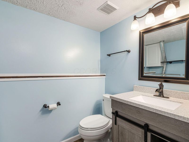 792 Carteret Drive, Columbus, OH 43228 Photo 15