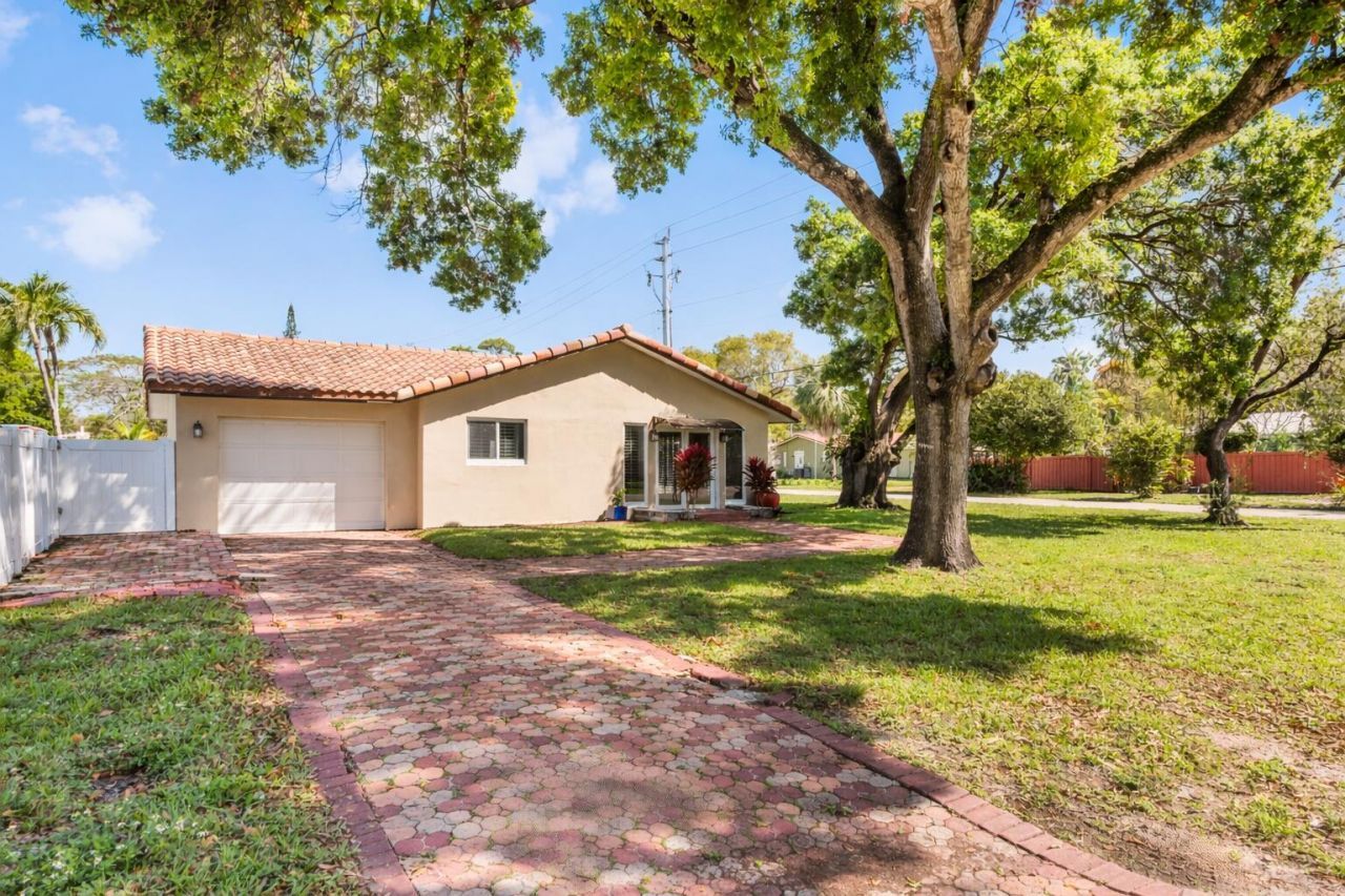 1255 SW 15th Avenue, Fort Lauderdale, FL 33312 Photo