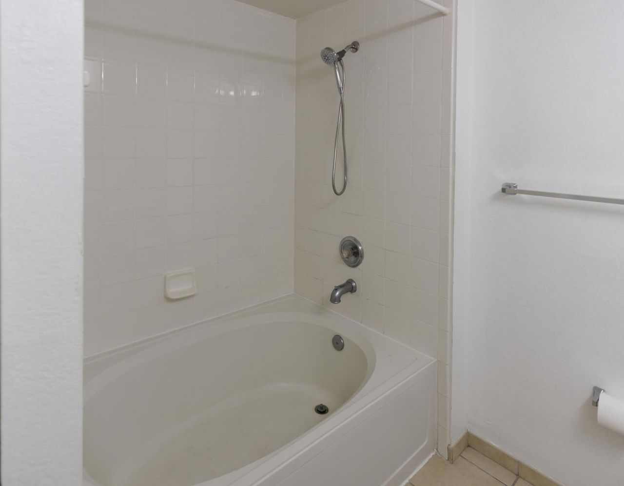2730 Anzio Court, Unit 108, Palm Beach Gardens, FL 33410 Photo