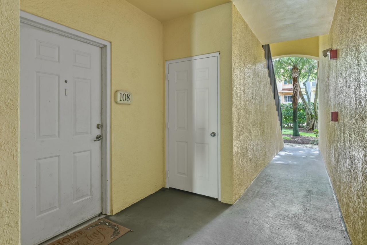 2730 Anzio Court, Unit 108, Palm Beach Gardens, FL 33410 Photo