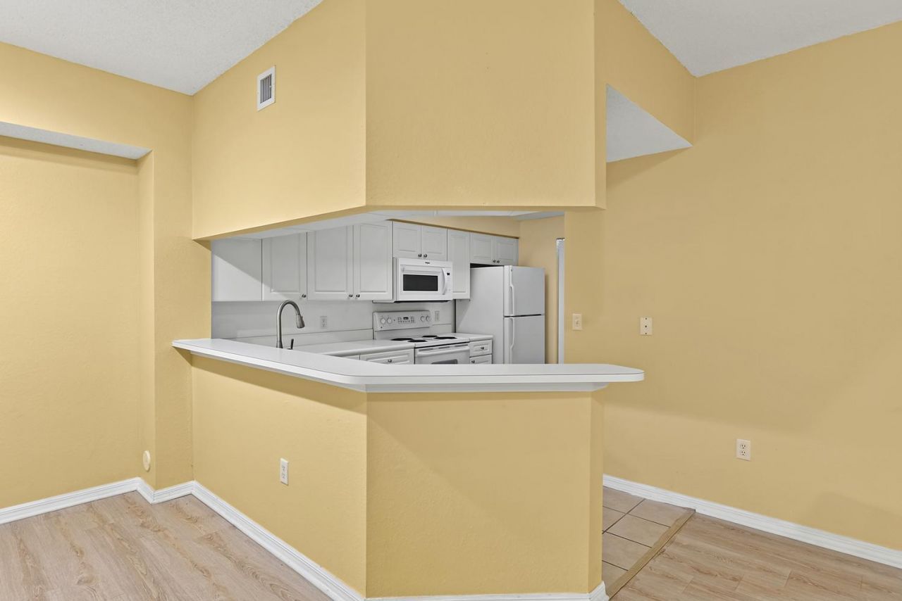2730 Anzio Court, Unit 108, Palm Beach Gardens, FL 33410 Photo
