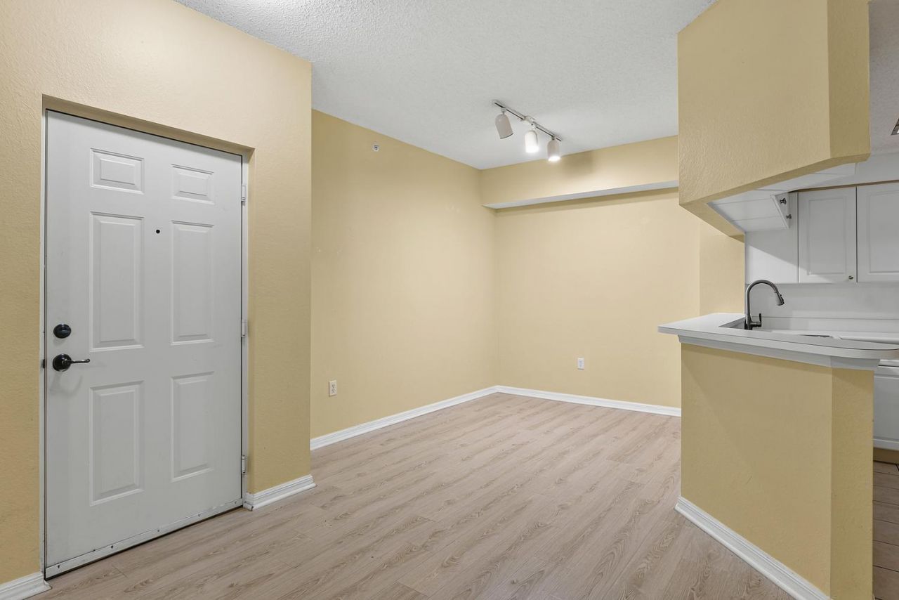 2730 Anzio Court, Unit 108, Palm Beach Gardens, FL 33410 Photo