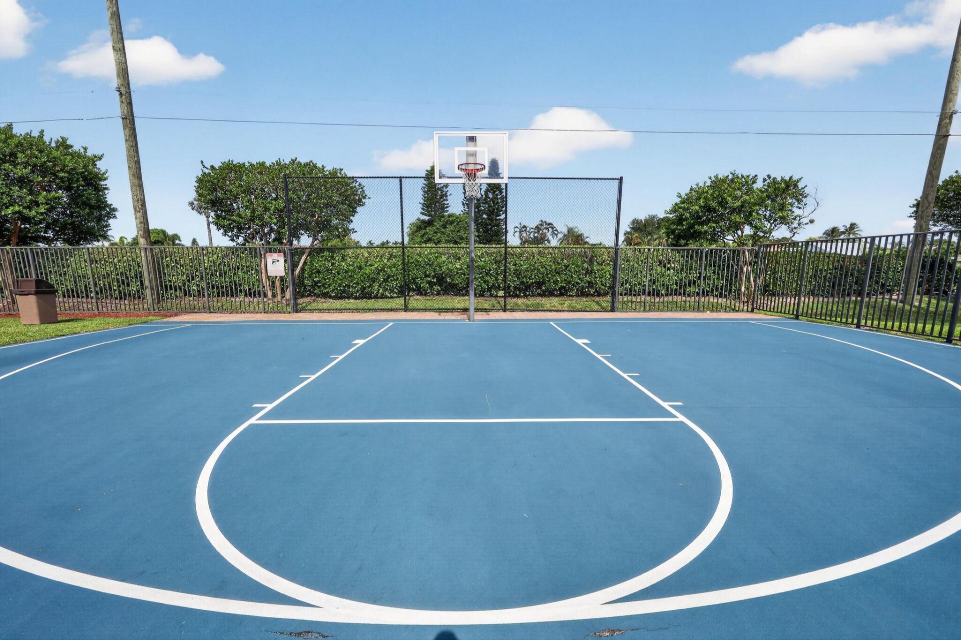 2823 S Evergreen Circle, Boynton Beach, FL 33426 Photo
