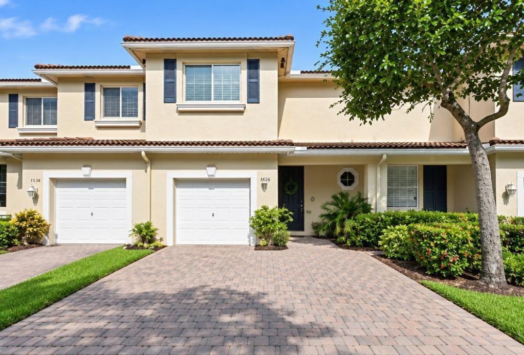 2823 S Evergreen Circle, Boynton Beach, FL 33426 Photo