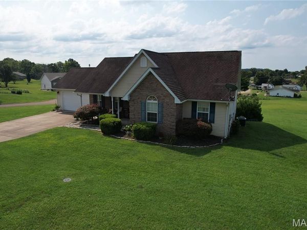 103 Azalea Drive , Fredericktown, MO 63645