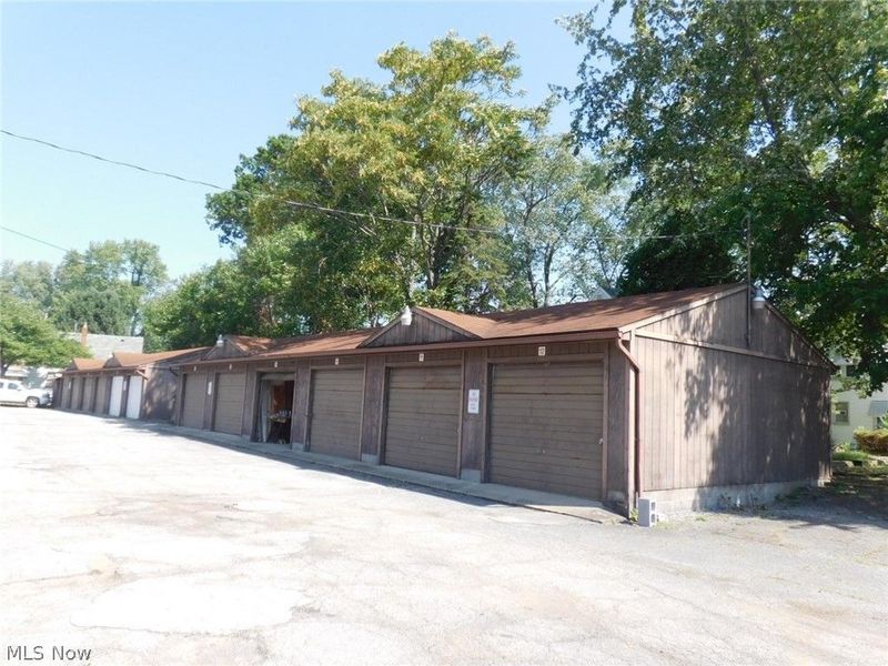 1860 Mahoning Avenue NW, Warren, OH 44483 Photo 17