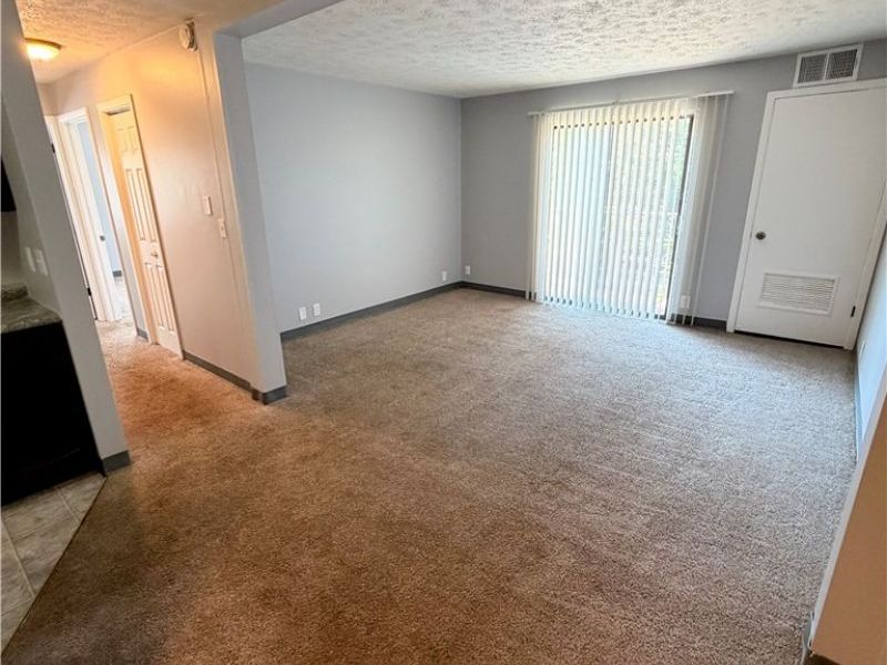 1860 Mahoning Avenue NW, Warren, OH 44483 Photo 4