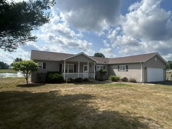 7712 Sunset Shores Drive, Canadian Lakes, MI 49346