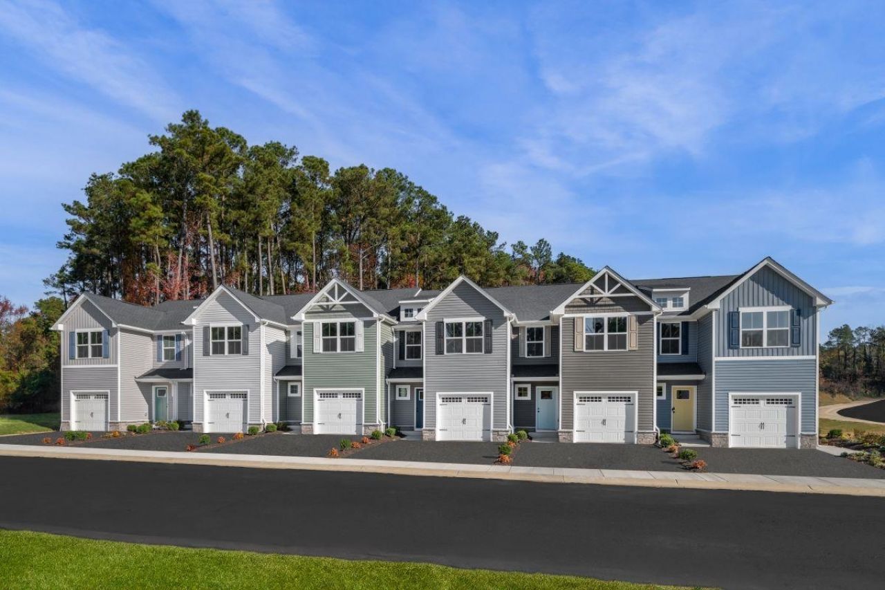 103b Scotch Pine Way, Staunton, VA 24401 Main Photo