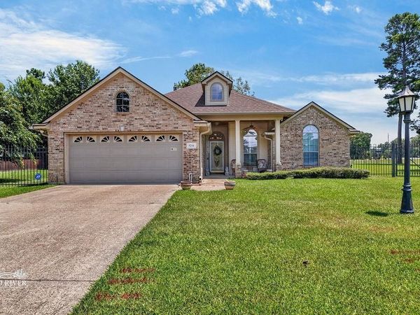 5211 Dalewood Drive, Shreveport, LA 71107