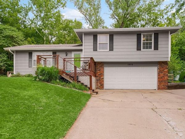 1902 Melholland Road, Lawrence, KS 66047