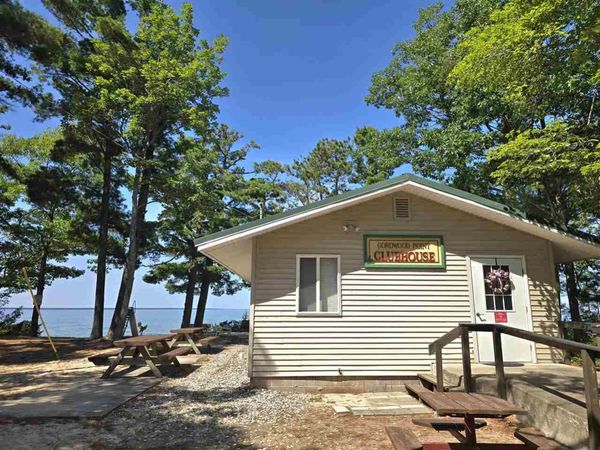 8155 US-23, Cheboygan, MI 49721
