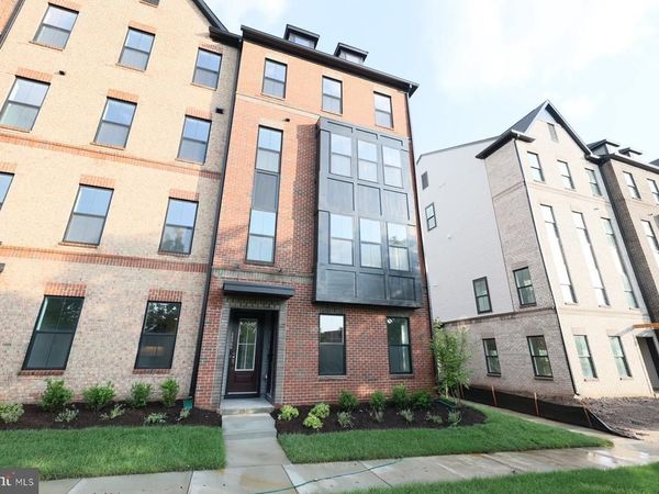 14964 DECO CIRCLE , CHANTILLY, VA 20151