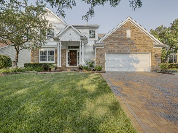 1411 Burnett Drive , Aurora, IL 60502