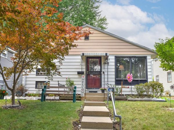 5913 N 70th STREET, Milwaukee, WI 53218