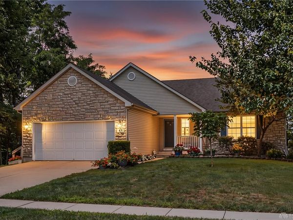 61 Lakeridge Drive, Franklin, OH 45005