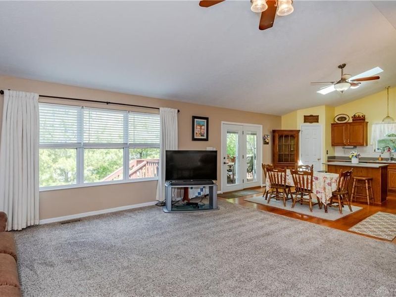 61 Lakeridge Drive, Franklin, OH 45005 Photo 10
