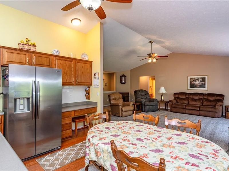 61 Lakeridge Drive, Franklin, OH 45005 Photo 16