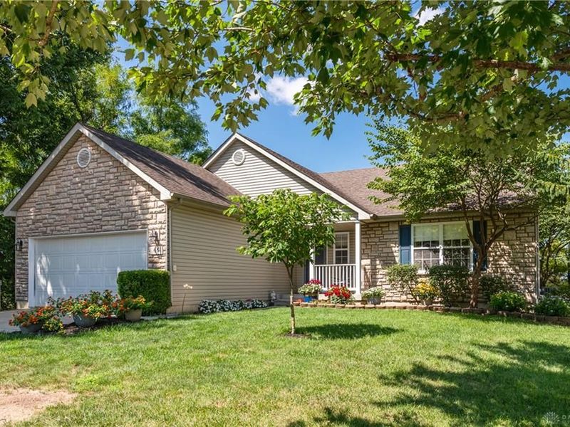 61 Lakeridge Drive, Franklin, OH 45005 Photo 3