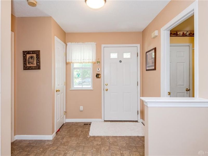 61 Lakeridge Drive, Franklin, OH 45005 Photo 6