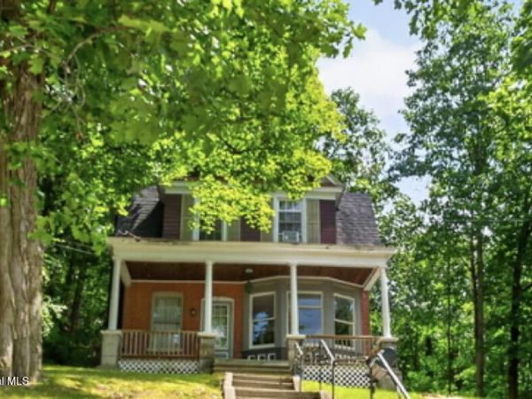 17 Northampton Road, Amsterdam, NY 12010