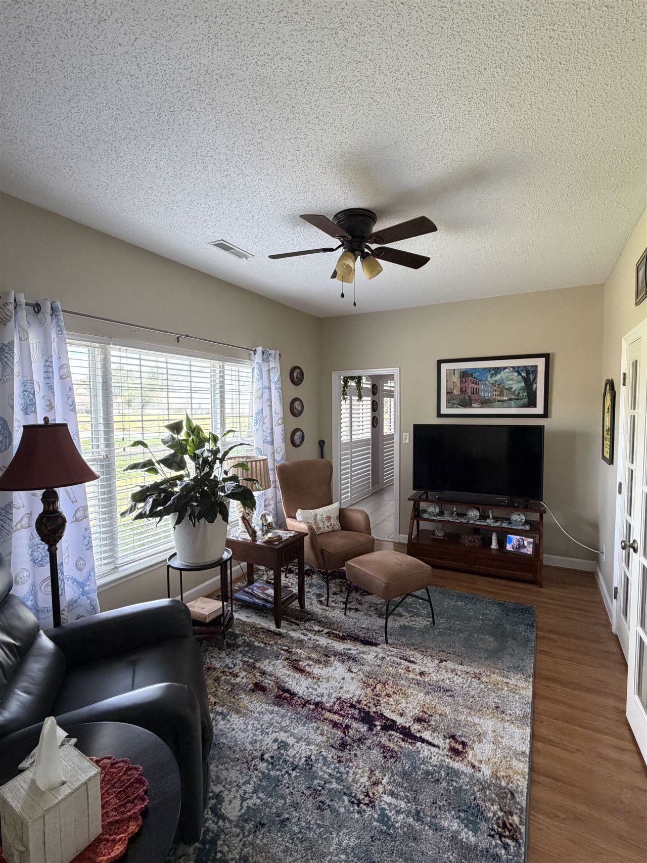 300 Willow Green Dr. Photo 16