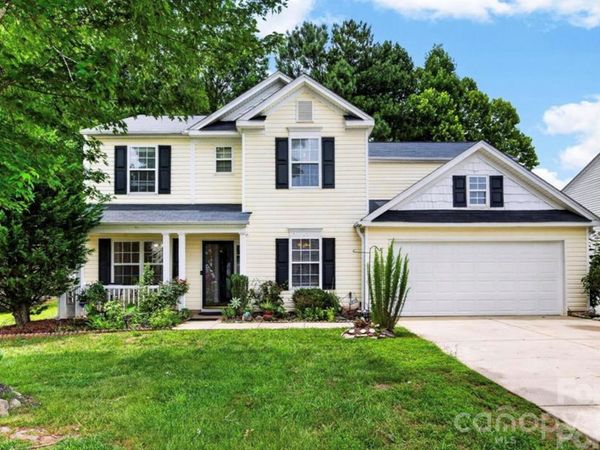 9833 Aventide Lane , Charlotte, NC 28215