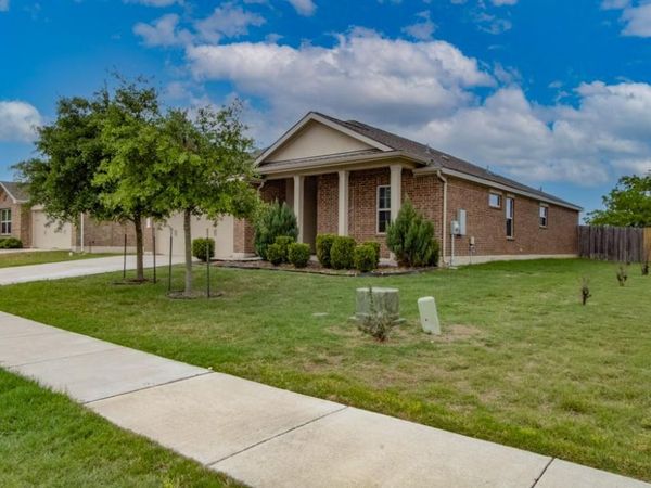 809 Tabernash DR, Leander, TX 78641