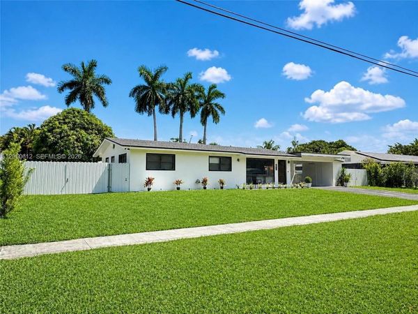 6601 NW 9th St , Plantation, FL 33317