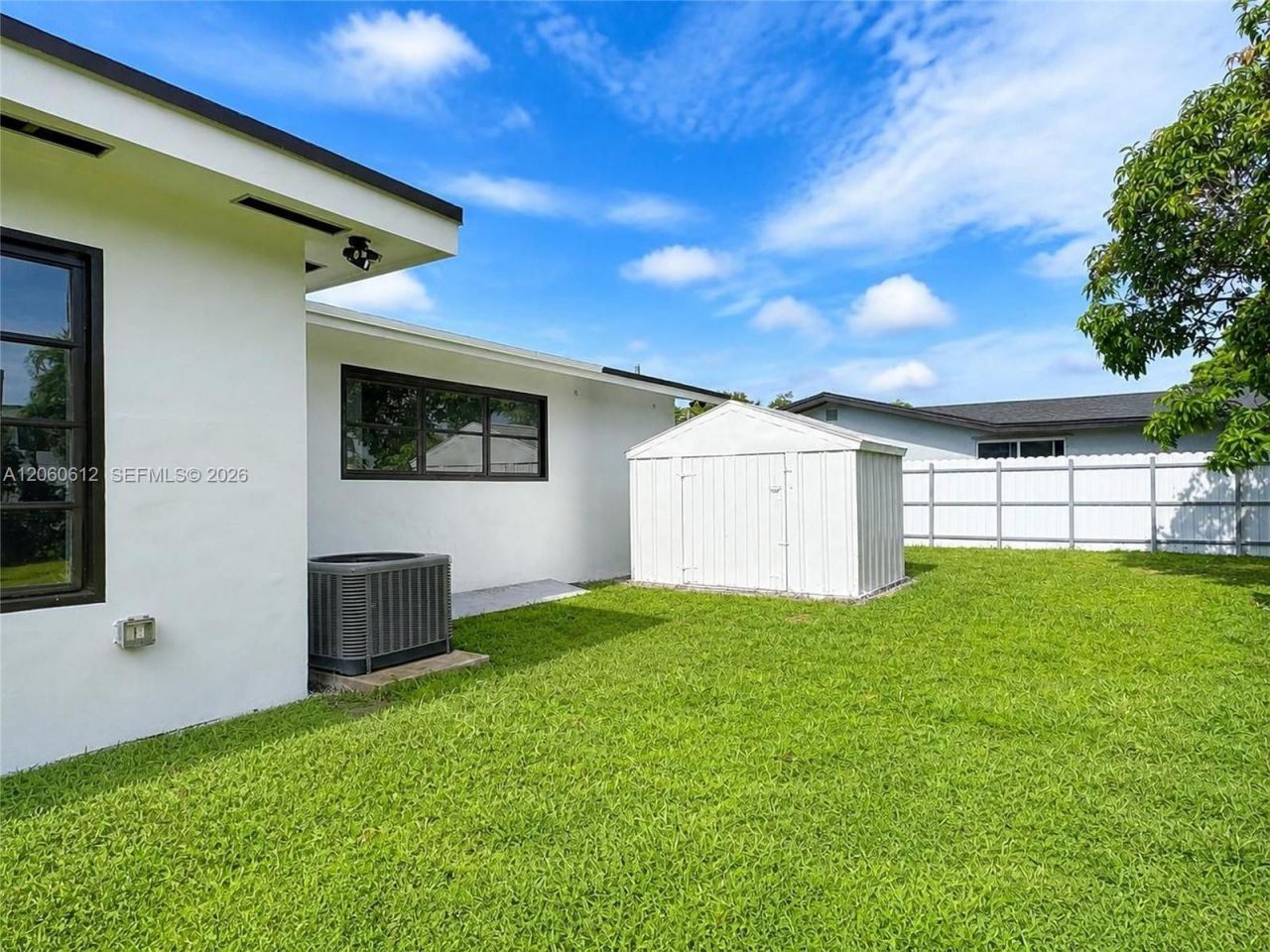 6601 NW 9th St, Plantation, FL 33317 Photo