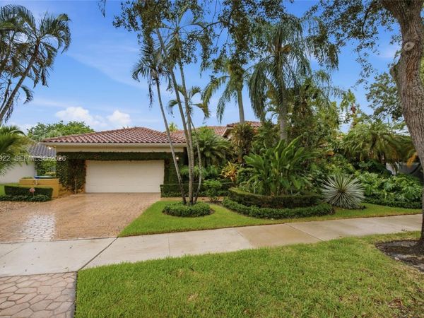 1028 Creekford Dr , Weston, FL 33326