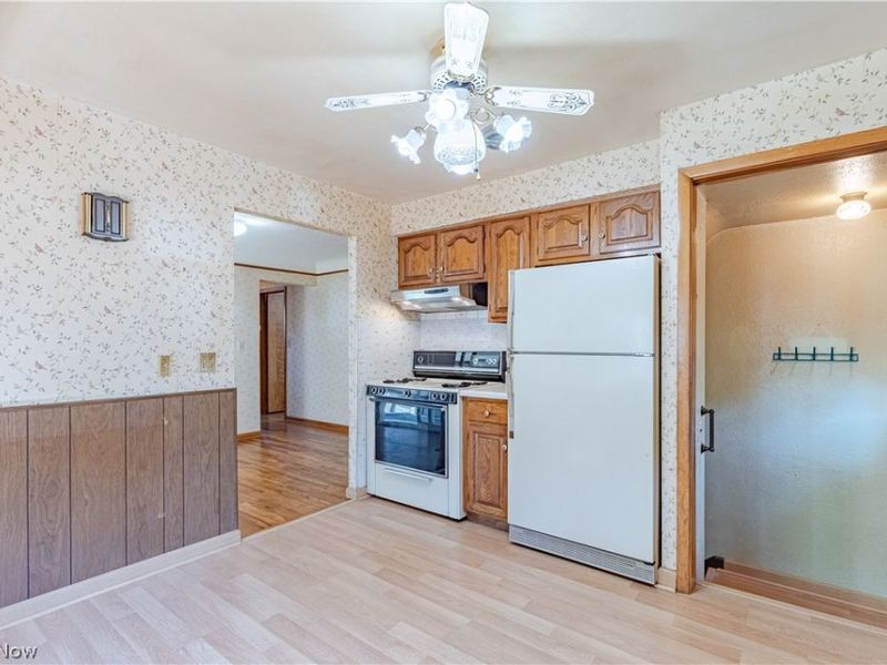 10985 Kader Drive, Parma, OH 44130 Photo 10