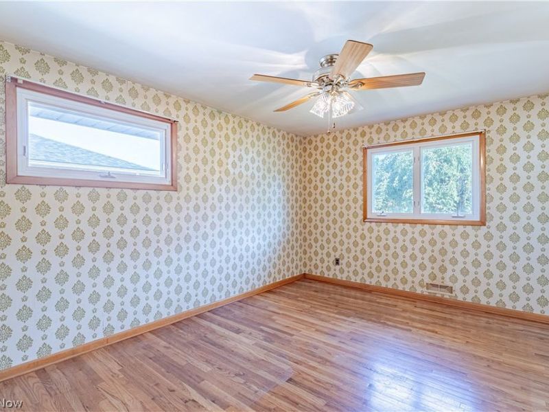10985 Kader Drive, Parma, OH 44130 Photo 12
