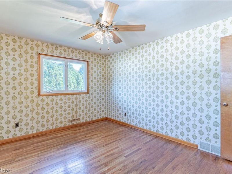 10985 Kader Drive, Parma, OH 44130 Photo 13