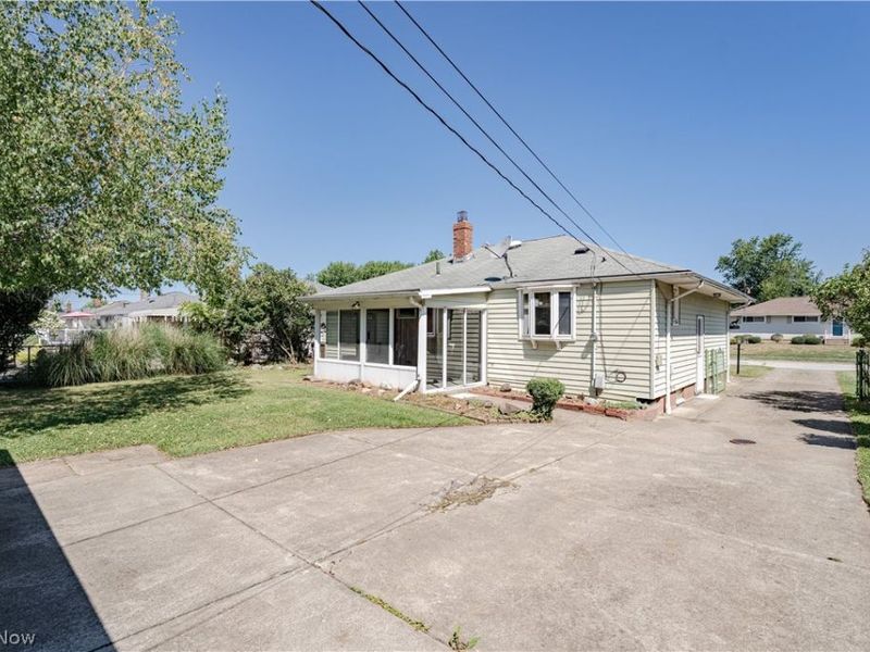 10985 Kader Drive, Parma, OH 44130 Photo 26