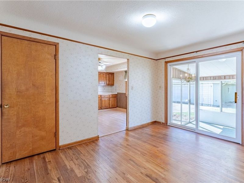 10985 Kader Drive, Parma, OH 44130 Photo 7