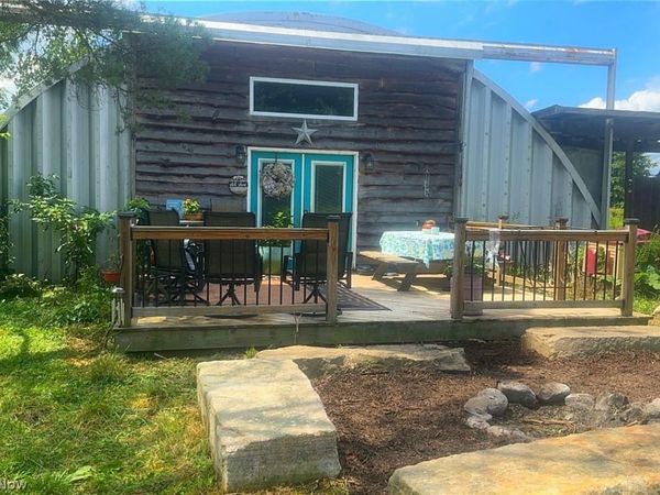 8725 State Route 7 , Williamsfield, OH 44093