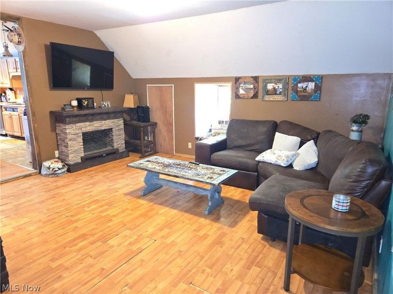8725 State Route 7, Williamsfield, OH 44093 Photo 12