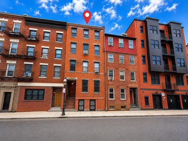 206 Endicott St, Unit 3, Boston, MA 02113