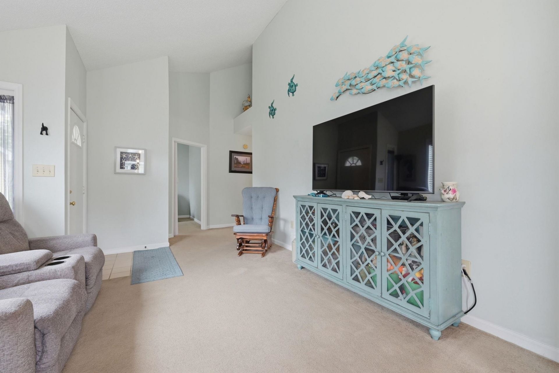 6697 Wisteria Dr. Photo 9