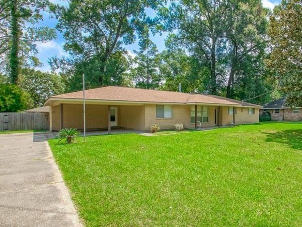 5388 Goodland Dr, Greenwell Springs, LA 70739
