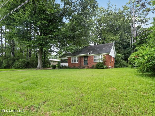 105 SE Boundary Street, Holly Springs, MS 38635