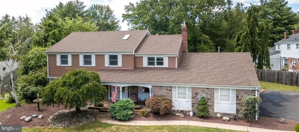 103 TANGLEBROOK , SOUTHAMPTON, PA 18966