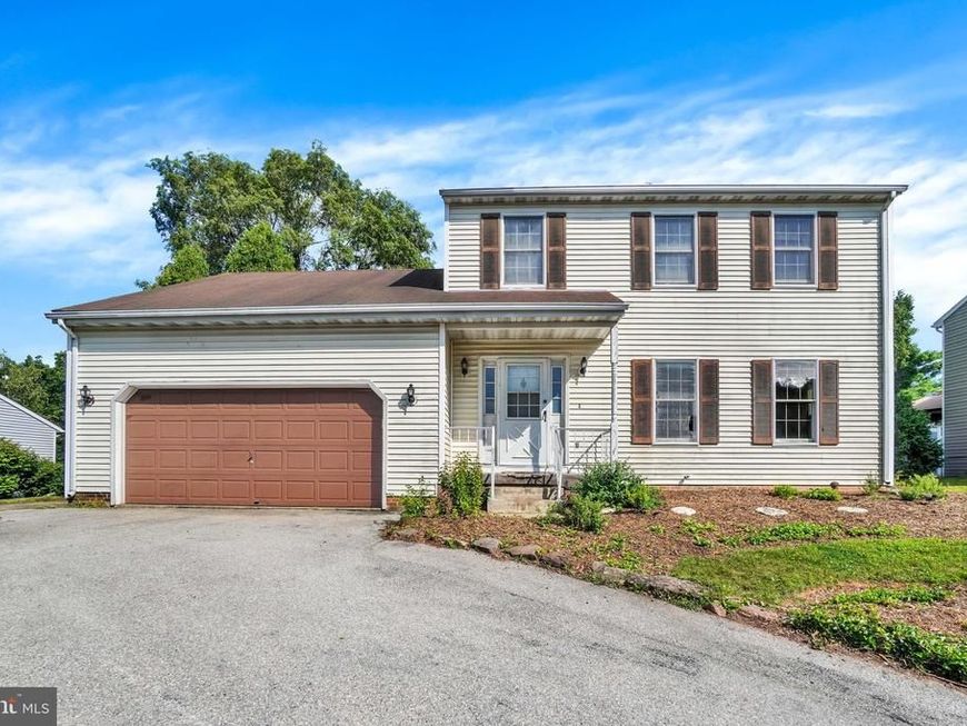 1641 Rainbow Circle, York, PA 17408 Main Photo
