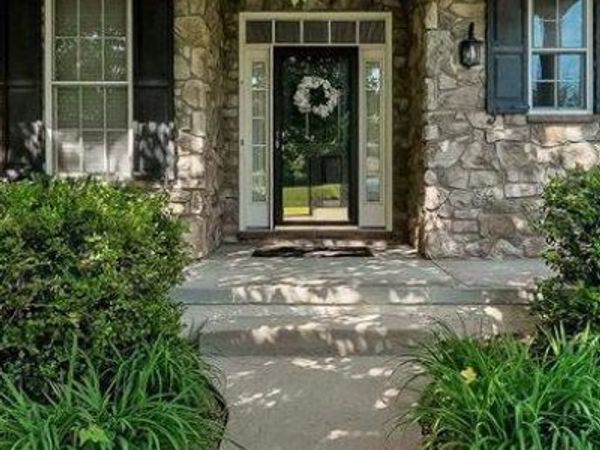 4 N HENLEY DRIVE , AVONDALE, PA 19311